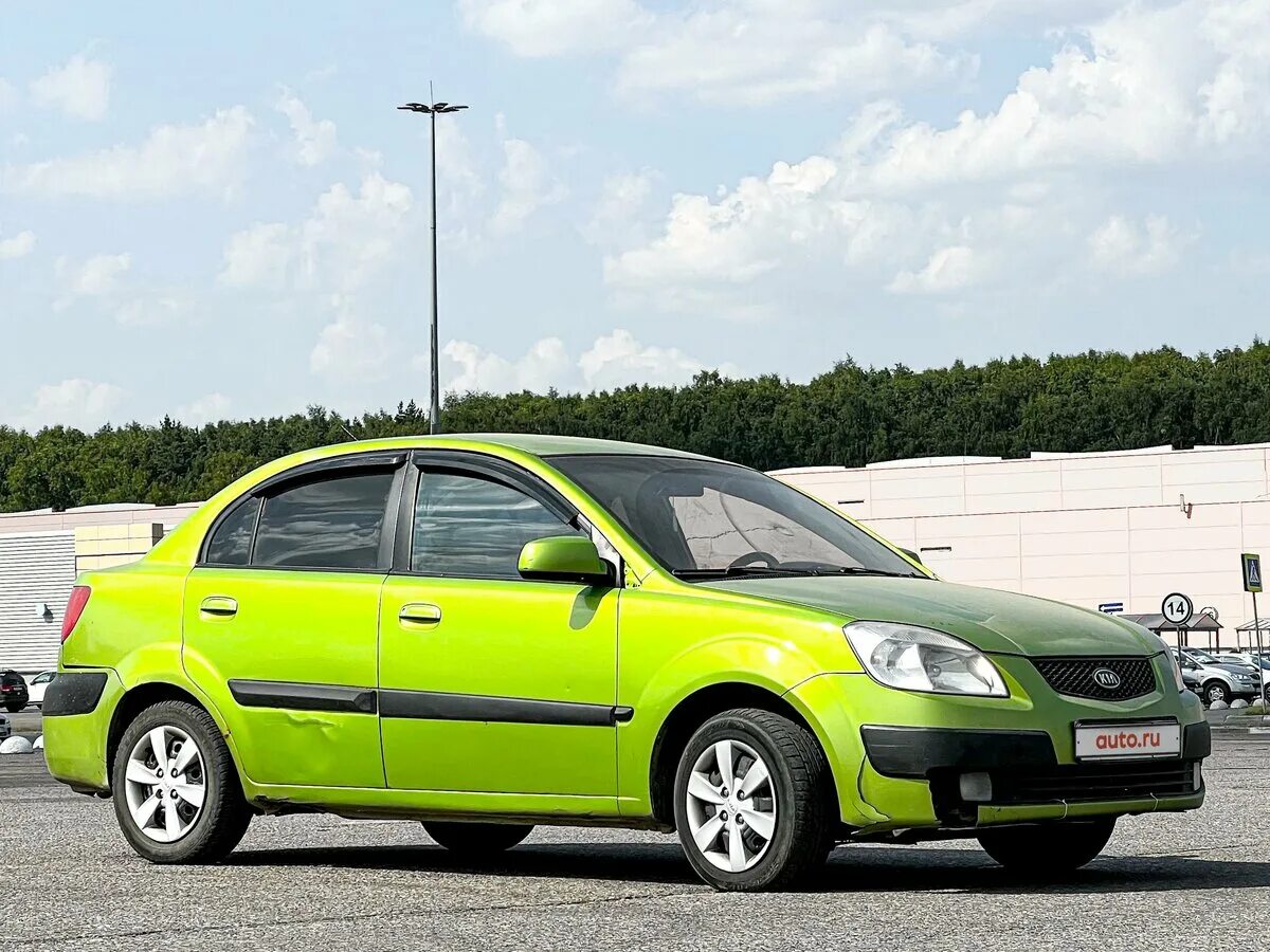 Киа рио 2 фото Купить б/у Kia Rio II 1.4 MT (97 л.с.) бензин механика в Москве: зелёный Киа Рио