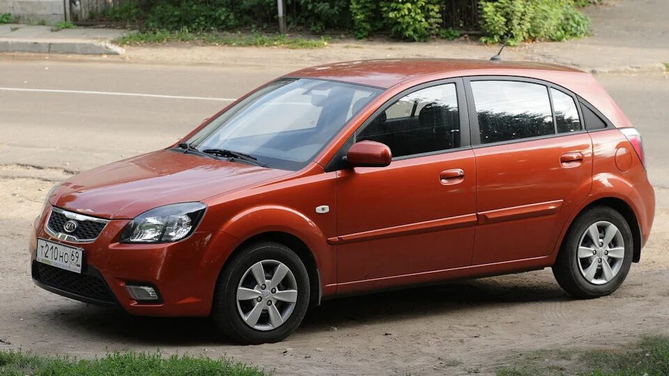 Киа рио 2 фото ЗАМЕНА ПЕРЕНДНИХ ТОРМОЗНЫХ ДИСКОВ - KIA Rio (2G), 1,4 л, 2007 года другое DRIVE2