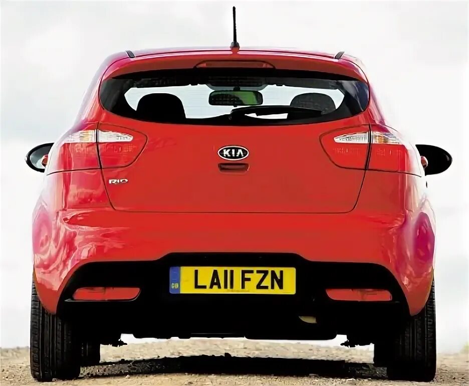 Киа рио 2 фото сзади Kia Rio reviewed by James Martin: If you've got money to waste, look away now. S