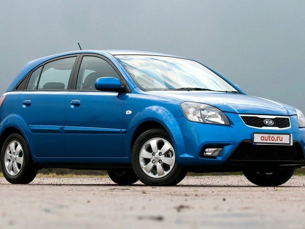Киа рио 2 хэтчбек фото Купить б/у Kia Rio II Рестайлинг 1.4 AT (95 л.с.) бензин автомат в Сургуте: сини