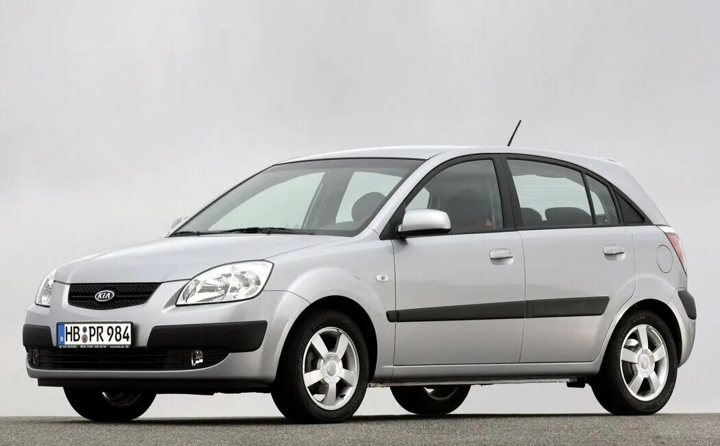 Киа рио 2 хэтчбек фото Технические характеристики Kia Pride (1.6 AT, 112 л.с.), 2 поколение (2005 - 201