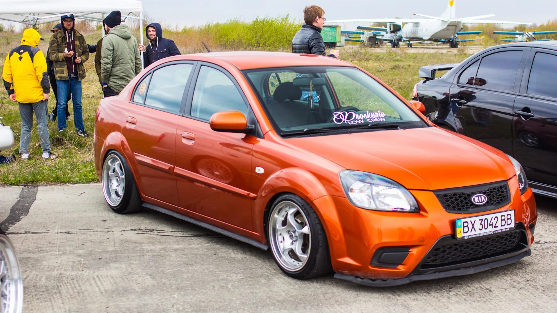 Киа рио 2 рестайлинг седан тюнинг KIA Rio (2G) 1.4 бензиновый 2010 Fanta на DRIVE2