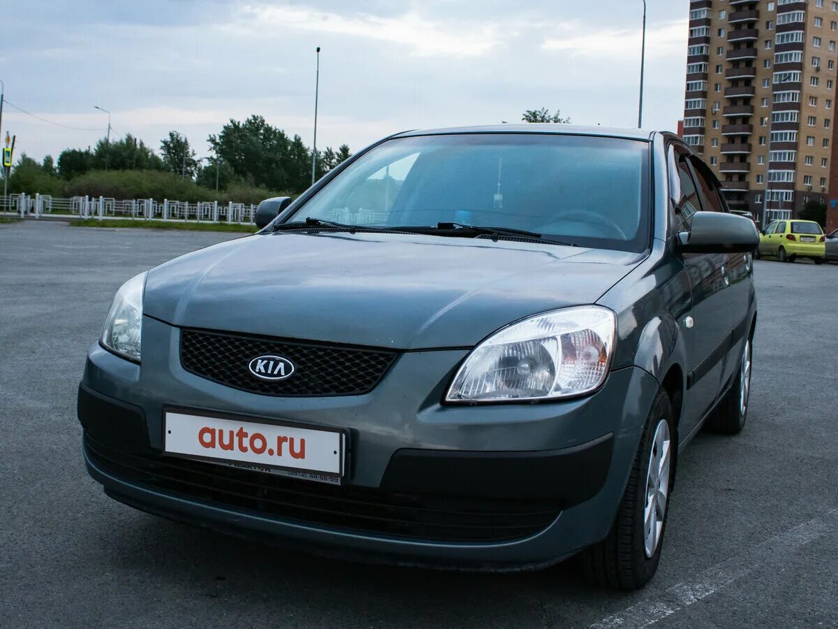 Киа рио 2005 года фото Купить б/у Kia Rio II 1.4 MT (97 л.с.) бензин механика в Тюмени: серый Киа Рио I