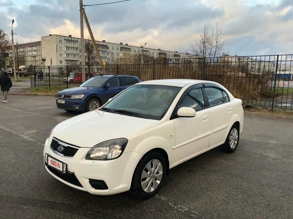 Киа рио 2011 год фото Купить б/у Kia Rio II Рестайлинг 1.4 AT (95 л.с.) бензин автомат в Санкт-Петербу