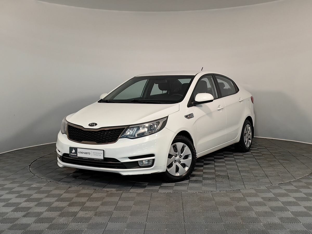 Киа рио 2015 год фото Купить б/у Kia Rio III Рестайлинг 1.4 AT (107 л.с.) бензин автомат в Москве: бел