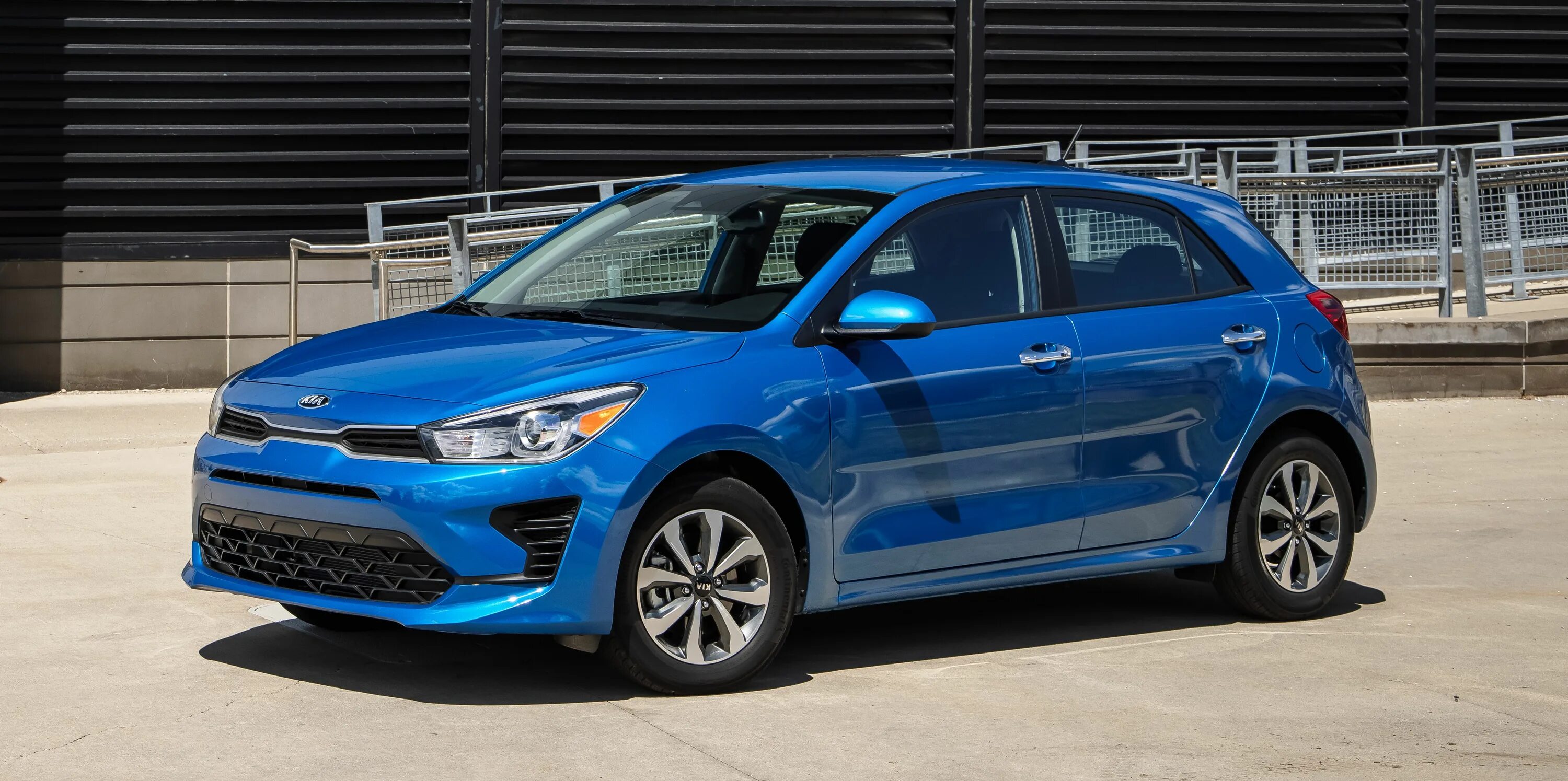 Киа рио 2024 новый кузов фото Kia Rio Dropped for 2024, Another Sub-$20,000 Car Bites the Dust