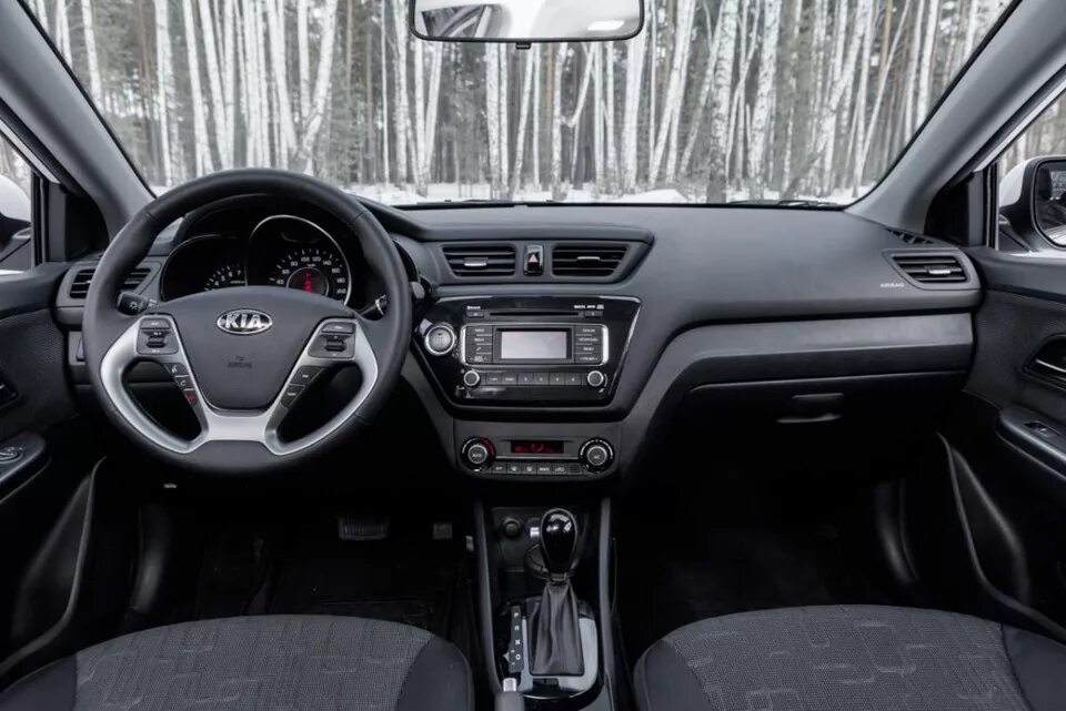 Киа рио 3 фото салона Тест-драйв Lada Vesta и Kia Rio - DRIVE2