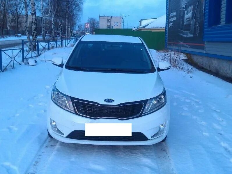 Киа рио 3 фото спереди Купить б/у Kia Rio III 5-speed 1.6 MT (123 л.с.) бензин механика в Москве: белый