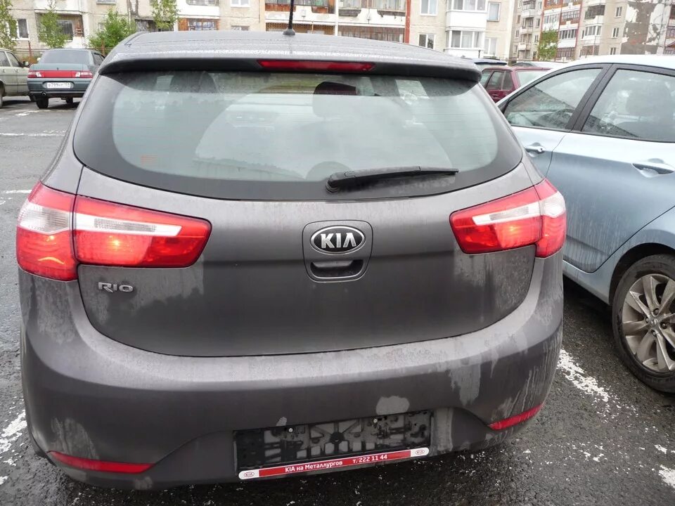 Киа рио 3 фото сзади Часть четвертая - KIA RIO ощущения и сравнения с калиной. Интерьер и экстерьер. 