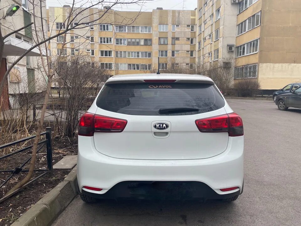 Киа рио 3 фото сзади Частичная тонировка задних фар - KIA Rio 5-door (3G), 1,6 л, 2015 года стайлинг 