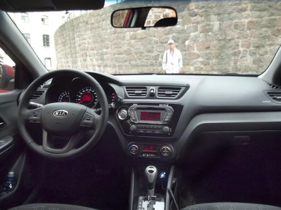Киа рио 3 фото внутри Тест-драйв KIA Rio: Яркость на полную
