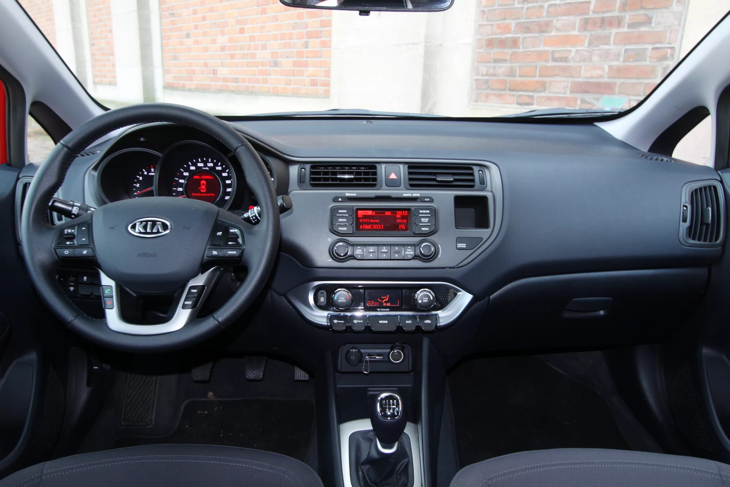 Киа рио 3 фото внутри Motorisation/comportement/confort