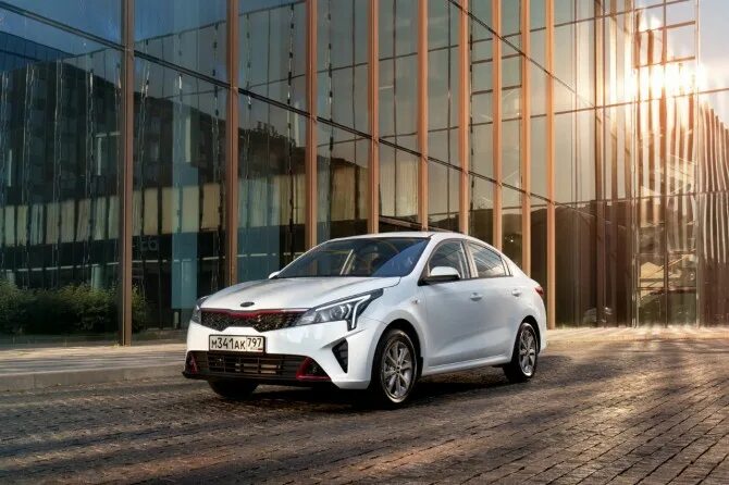 Киа рио 4 фото Sales of the updated KIA Rio sedan were started in Russia AUTOSTAT