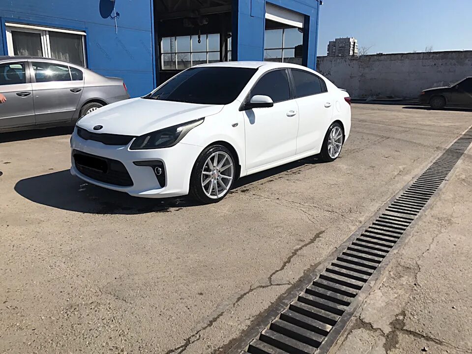 Киа рио 4 поколение тюнинг Просто фотографии - KIA Rio (4G), 1,6 л, 2017 года фотография DRIVE2
