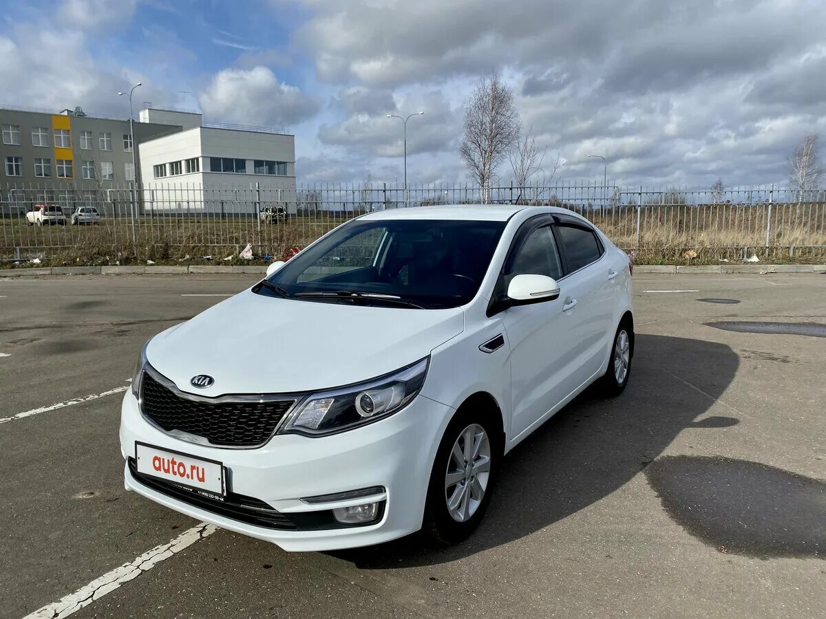 Киа рио белого цвета фото Купить б/у Kia Rio III Рестайлинг 1.6 MT (123 л.с.) бензин механика в Серпухове: