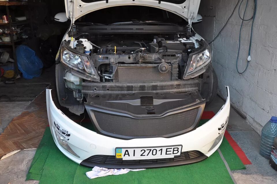 Киа рио без бампера фото Установка сетки на нижнюю решетку радиатора. Ч-1 - KIA Rio (3G), 1,6 л, 2012 год