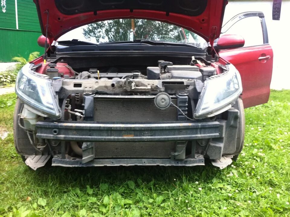 Киа рио без бампера фото Мойка конденсатора и радиатора - KIA Rio (3G), 1,4 л, 2012 года своими руками DR
