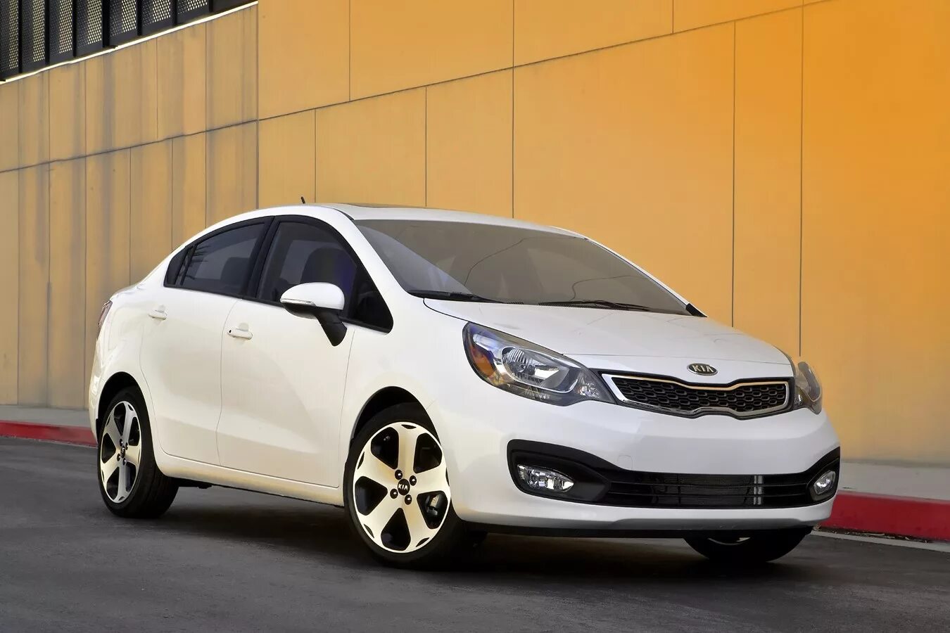 Киа рио экслайн фото 2014 KIA RIO SEDAN AND RIO 5-DOOR