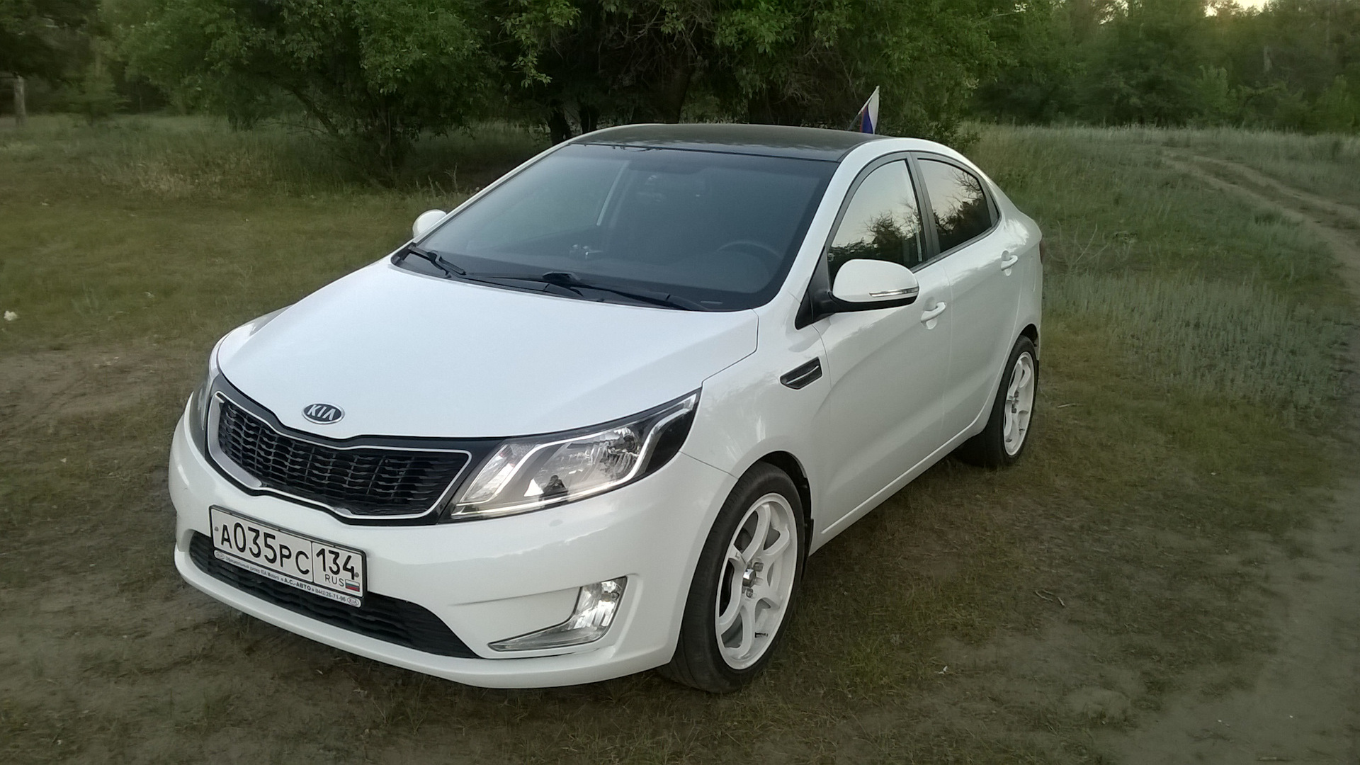 Киа рио фото 21 KIA Rio (3G) 1.6 бензиновый 2012 1.6 4АТ на DRIVE2