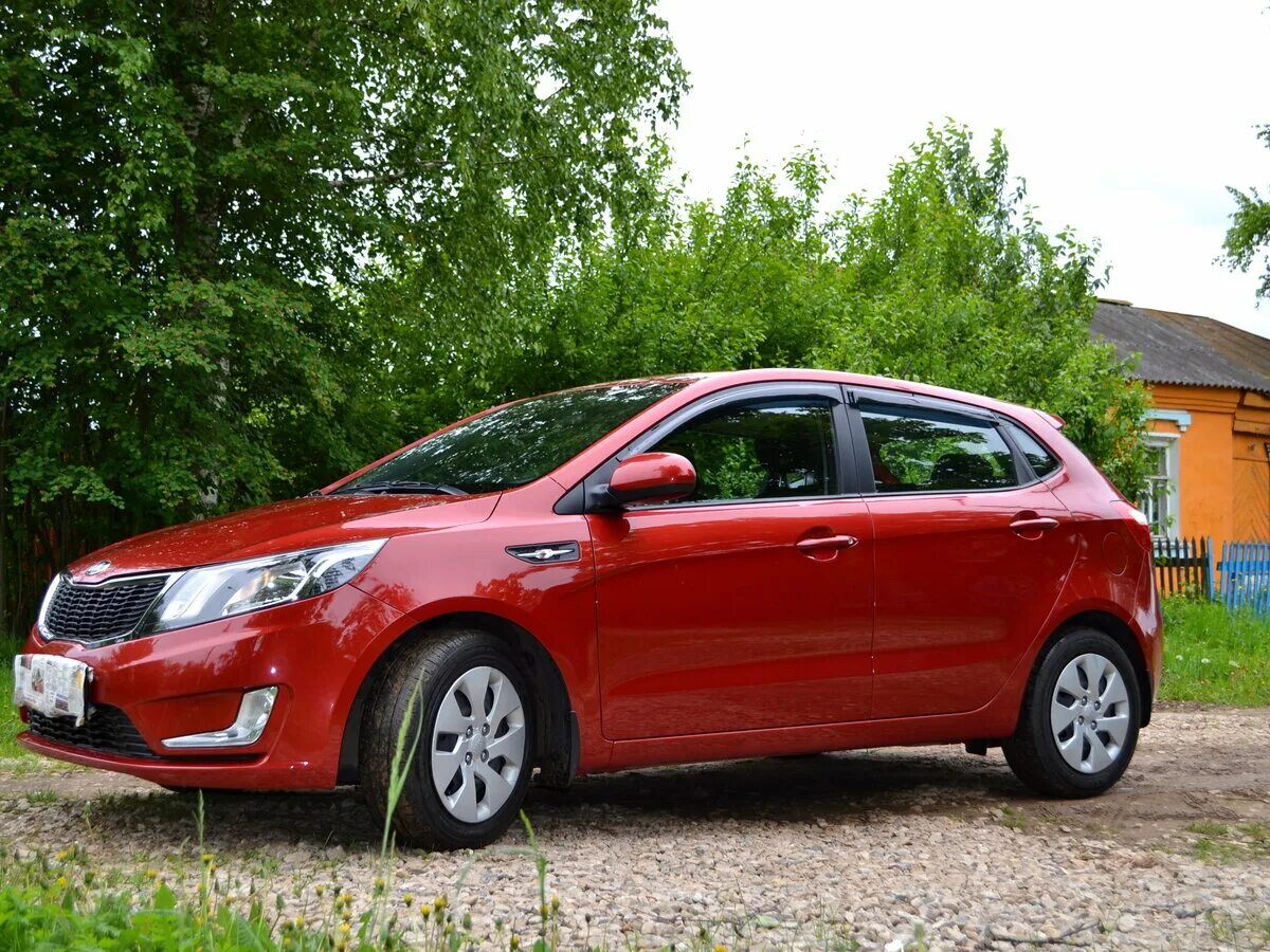 Киа рио фото цветов Купить б/у Kia Rio III 4-speed 1.6 AT (123 л.с.) бензин автомат в Москве: красны