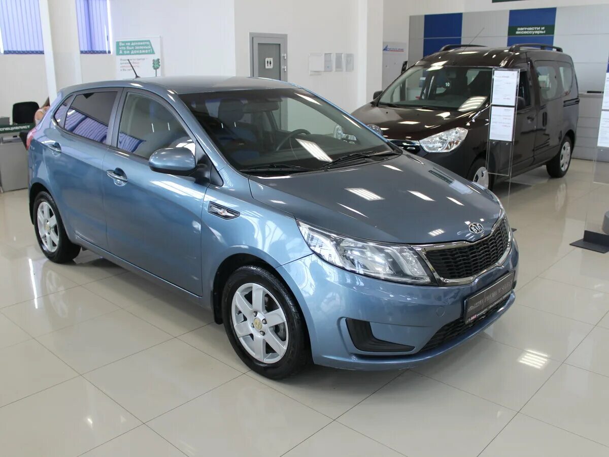 Киа рио голубая фото Купить б/у Kia Rio III 1.4 MT (107 л.с.) бензин механика в Шахтах: голубой Киа Р