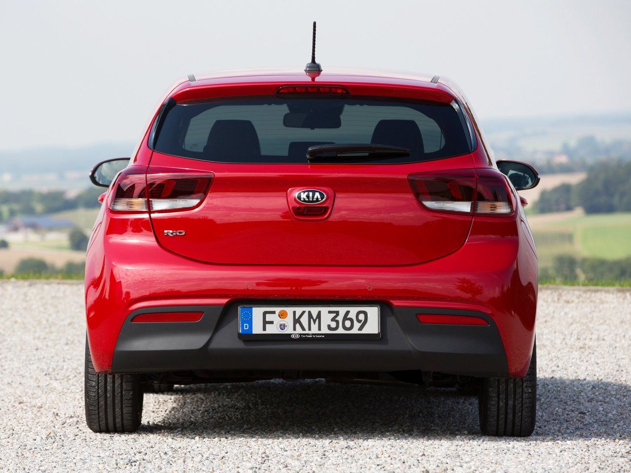 Киа рио хэтчбек фото сзади Kia Rio IV 2017 - н.в. Хэтчбек 5 дв.: кузов, класс, тип и объём двигателя, короб