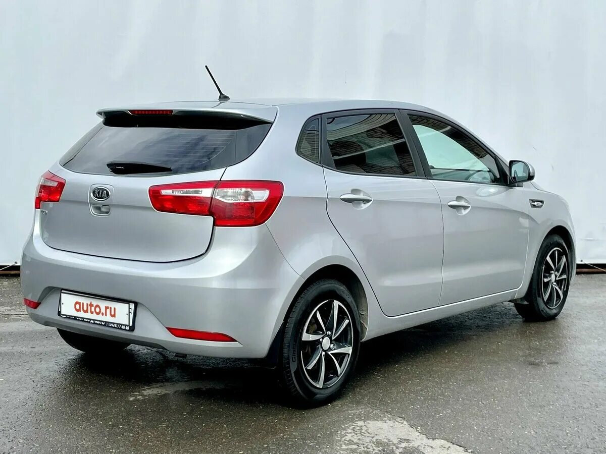 Киа рио хэтчбек фото сзади Купить б/у Kia Rio III 5-speed 1.6 MT (123 л.с.) бензин механика в Чайковском: с