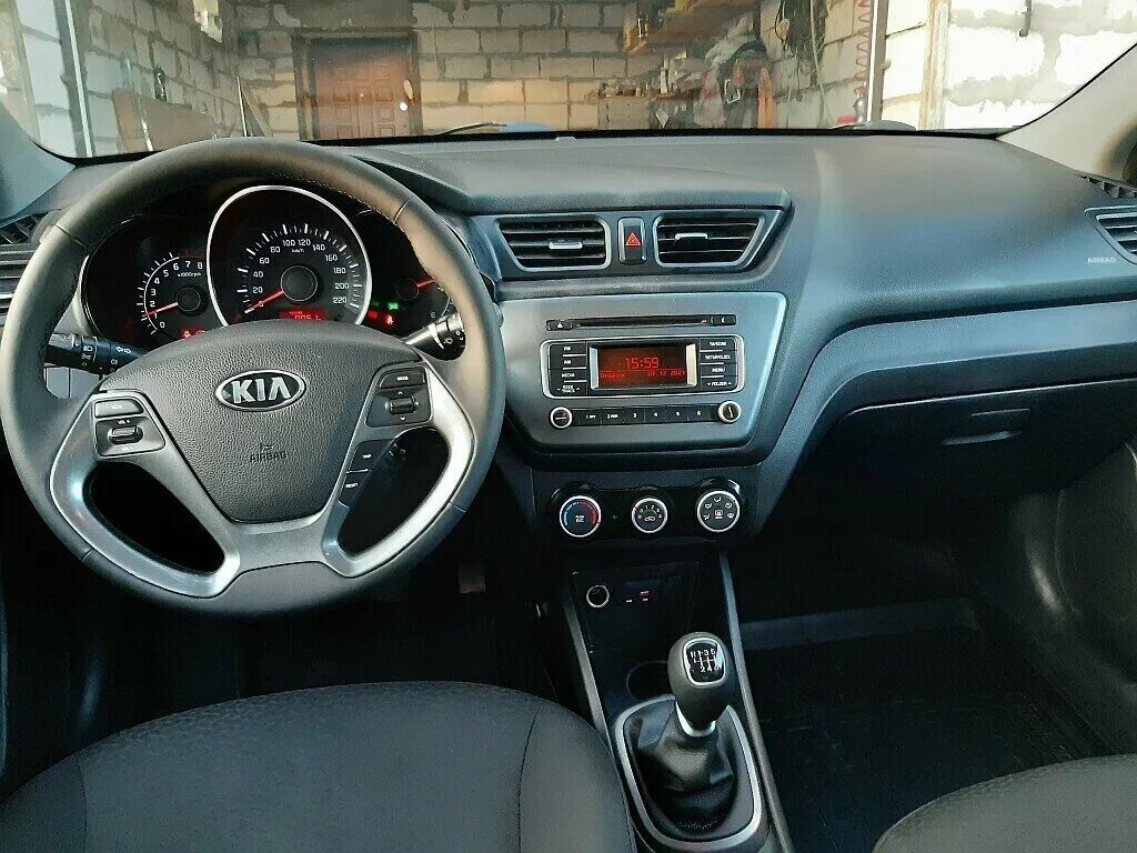 Киа рио комфорт фото Купить б/у Kia Rio III Рестайлинг 1.6 MT (123 л.с.) бензин механика в Орске: сер