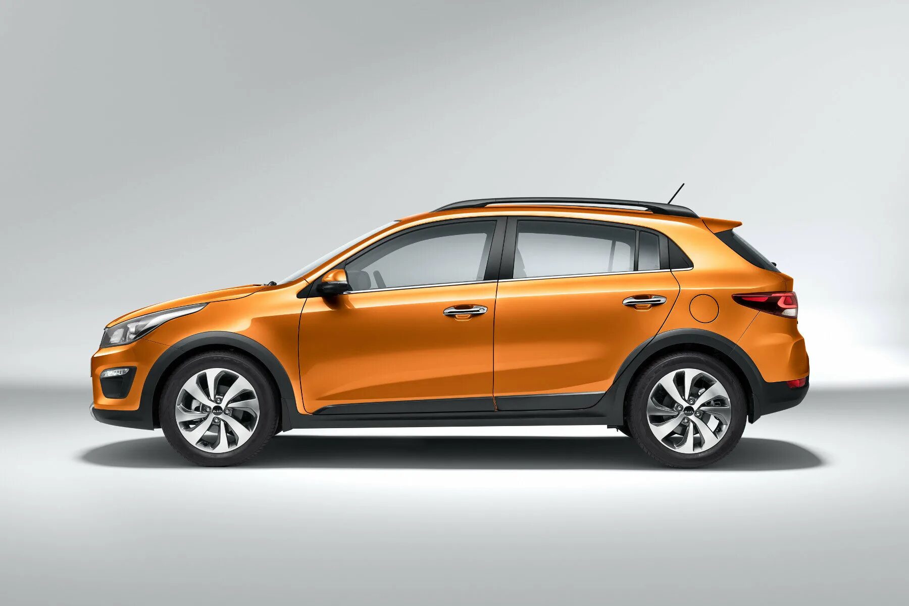 Киа рио лайн фото цена Начались продажи KIA Rio X-Line: от 774 900 рублей - Новости - Интернет-магазин 