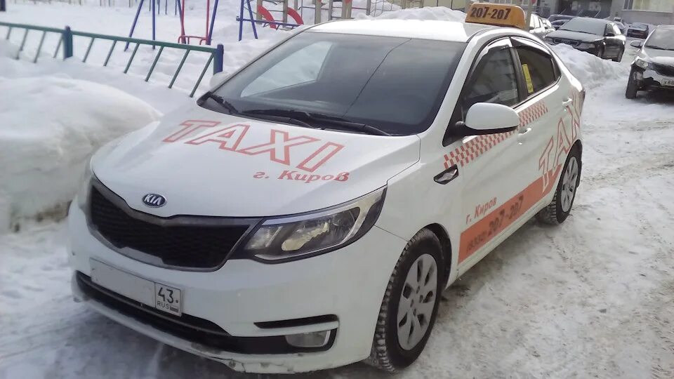 Киа рио такси фото KIA Rio (3G) 1.4 гибридный 2016 Таксо на DRIVE2