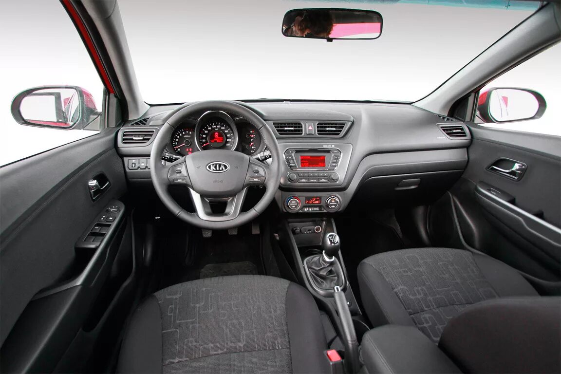 Киа салон фото Kia Rio и Ford Fiesta. Сравнение - KIA Rio (3G), 1,4 л, 2014 года рейтинг и прод