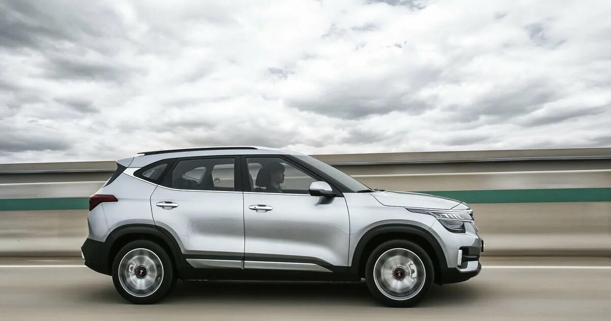 Киа сантос фото Kia остановила продажи Seltos из-за проблем с рулевой колонкой