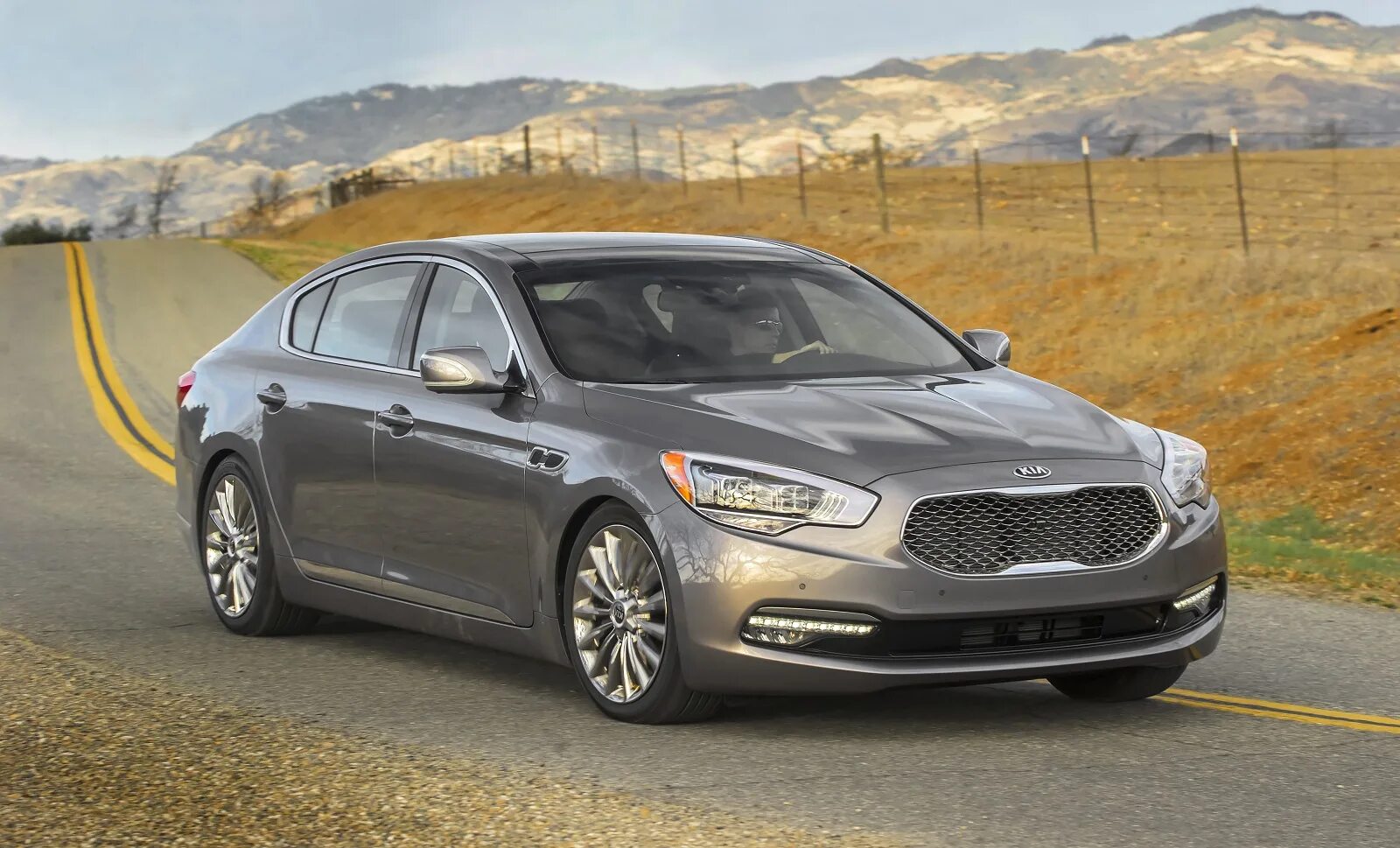 Киа седан фото 2016 Kia K900 Review, Ratings, Specs, Prices, and Photos - The Car Connection