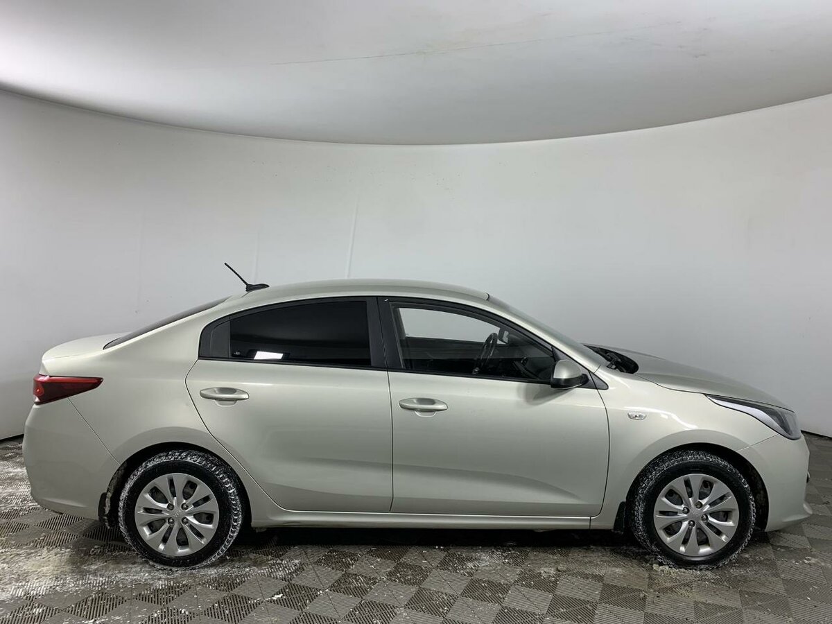 Киа седан фото цена Купить б/у Kia Rio IV 1.6 AT (123 л.с.) бензин автомат в Москве: бежевый Киа Рио