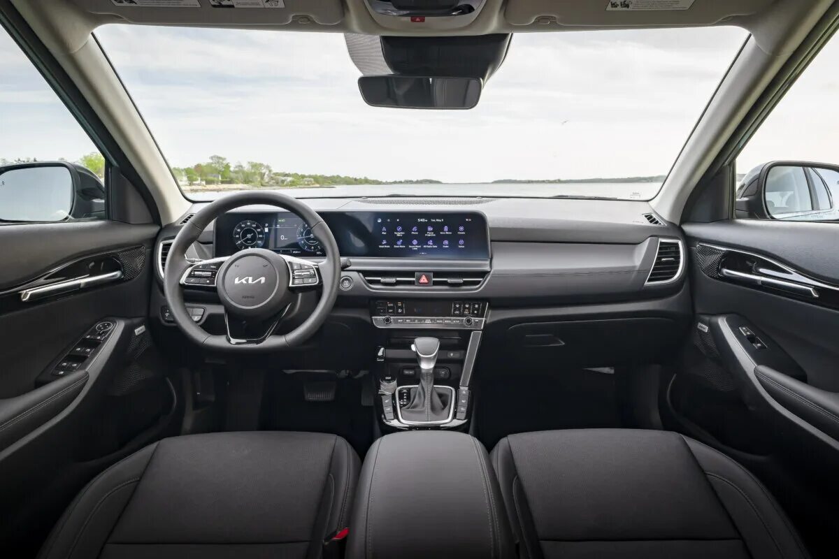 Киа сельос цена 2024 фото Новый Kia Seltos года остался лучшим семейным кроссовером, но есть пара нюансов