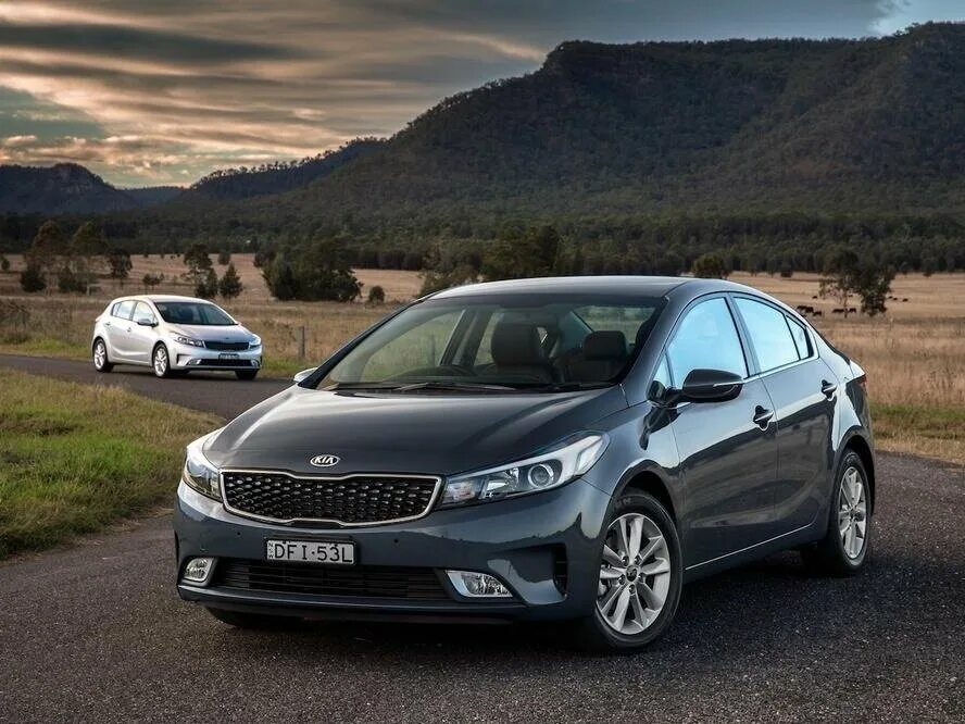 Киа серато фото Купить б/у Kia Cerato III 1.6 MT (130 л.с.) бензин механика в Екатеринбурге: чёр