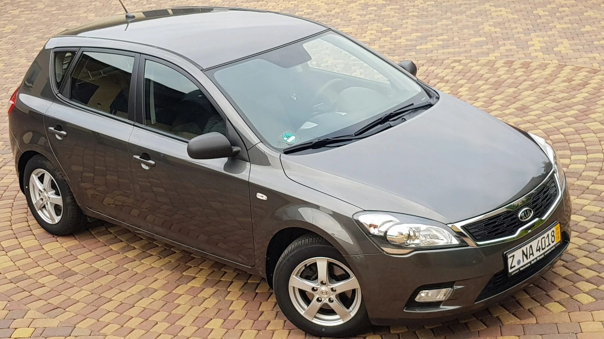 Киа сид 1 фото KIA Ceed (1G) 1.4 бензиновый 2011 на DRIVE2