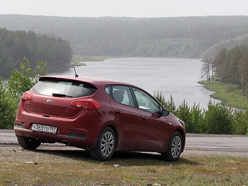 Киа сид 2 фото Фото KIA Ceed (2012 - 2015) поколение II - Эргономика и материалы отделки салона