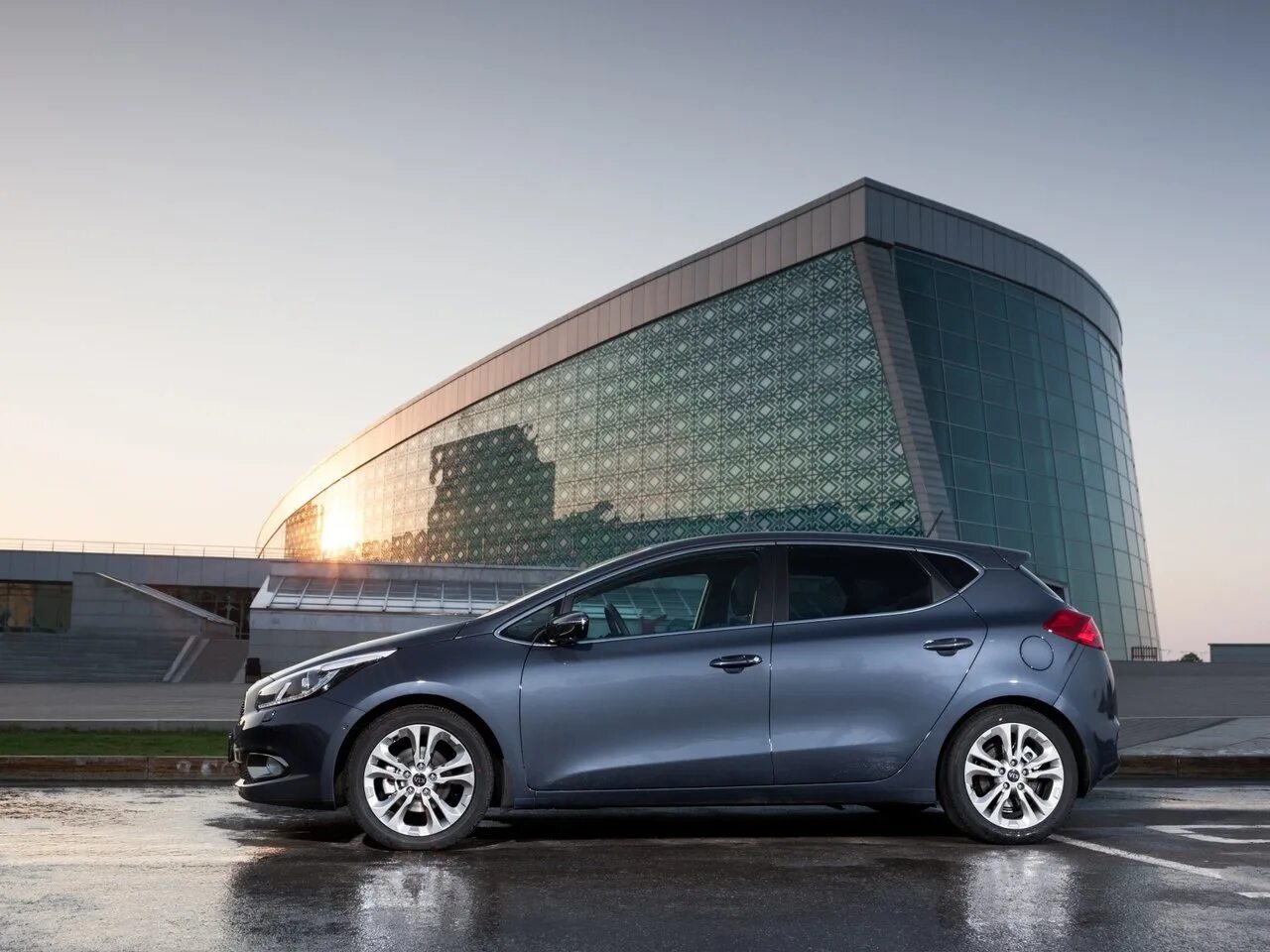Киа сид 2 фото Автоковрики для Kia Cee'd II Hatchback 5D 2013-2015 - Автоковрики БигФут на DRIV