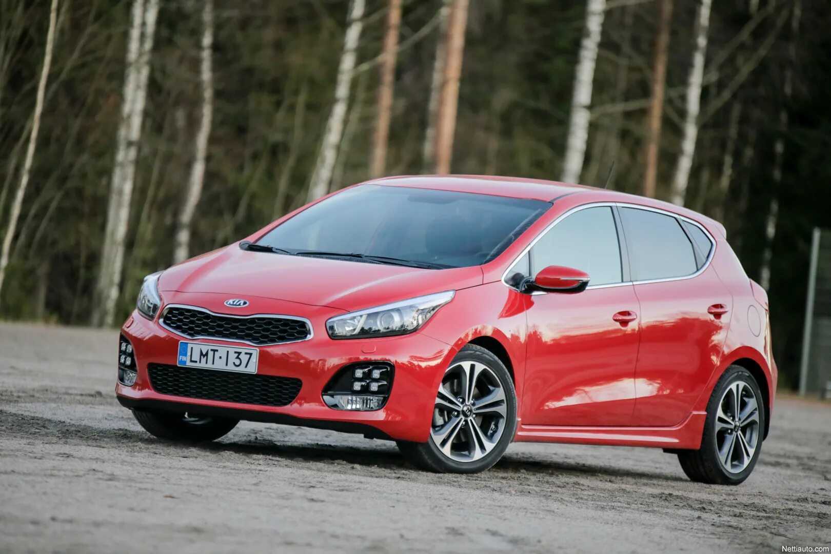 Киа сид 2014 фото Kia cee’d GT line - Urheilullinen vain ulkoa Nettiauto