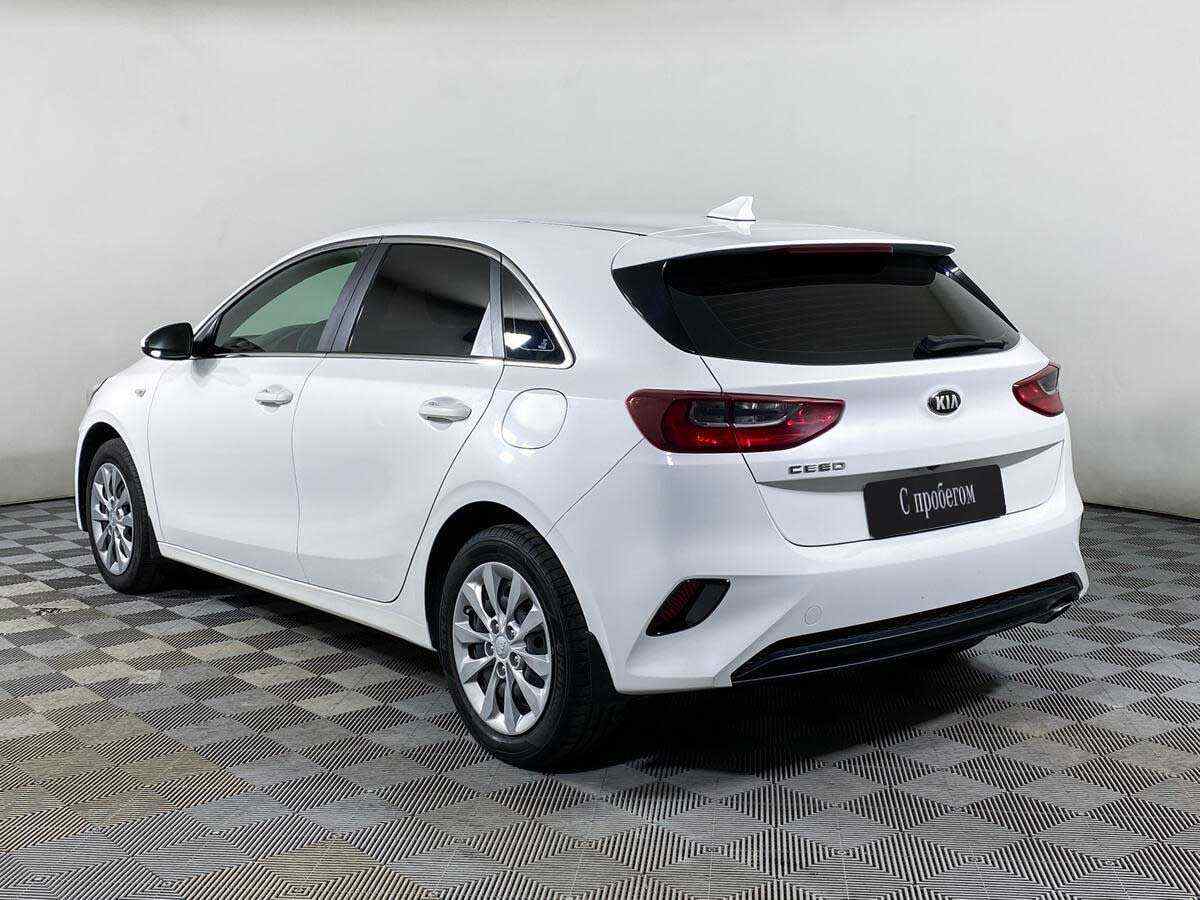 Киа сид 2018 год фото KIA Ceed Белый 2018 с пробегом 87 389 км. в автоцентре Крост в Ростове-на-Дону