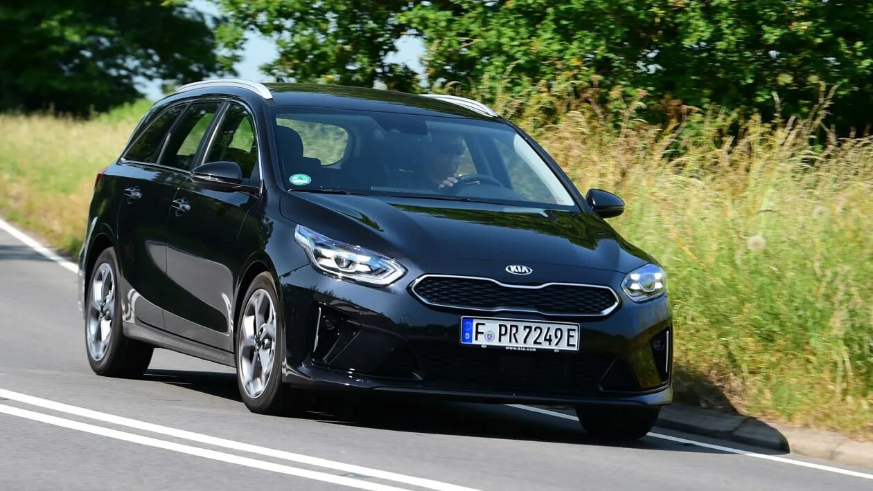 Киа сид 2020 фото Kia Ceed Sportswagon PHEV (2020-2021) engines, drive & performance DrivingElectr