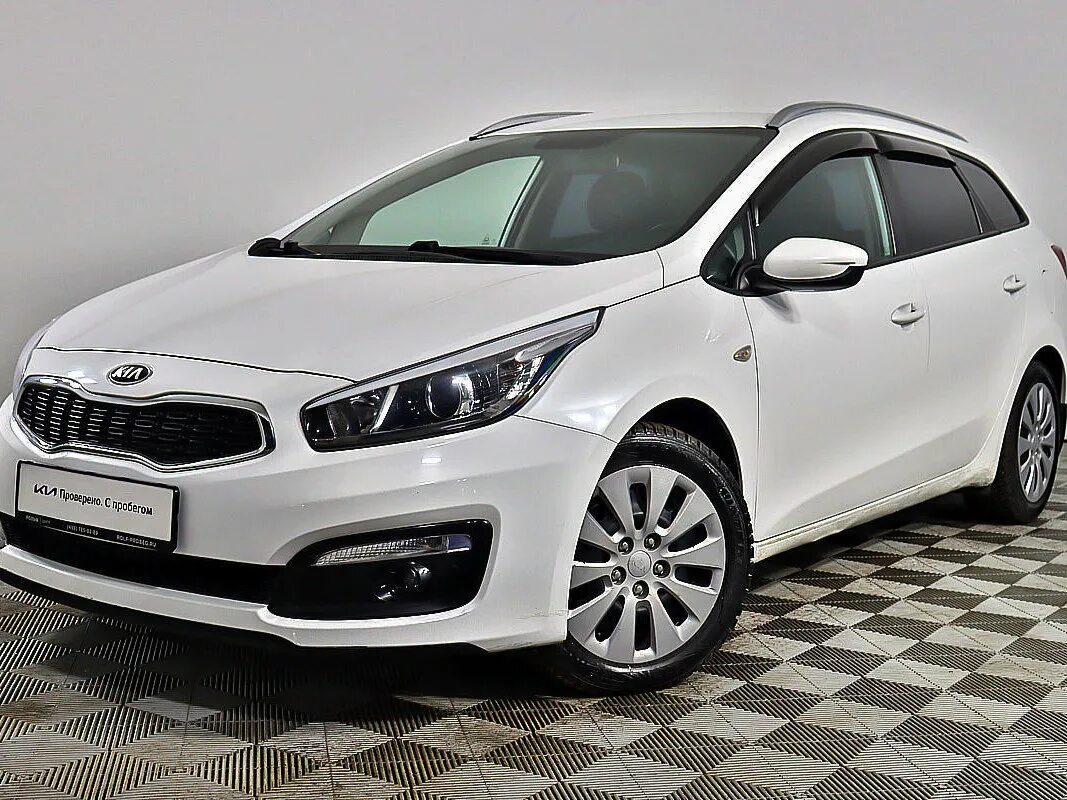 Киа сид рестайлинг фото Купить б/у Kia Ceed II Рестайлинг 1.6 AT (130 л.с.) бензин автомат в Москве: бел