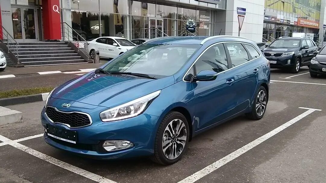 Киа сид синий фото KIA Ceed SW (2G) 1.6 бензиновый 2013 Space Blue на DRIVE2