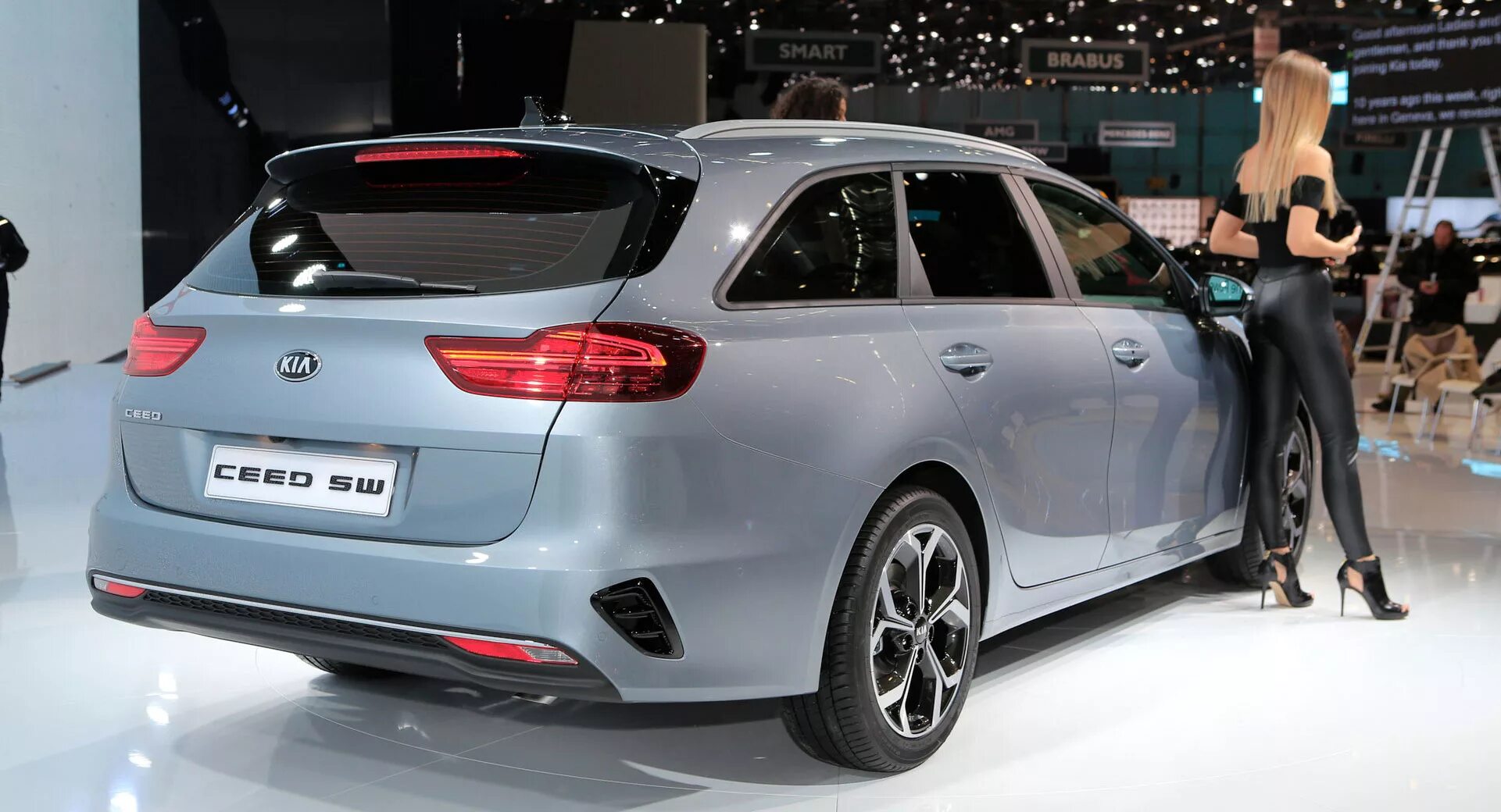 Киа сид sw фото New Kia Ceed Sportswagon Uncovered In Geneva With Some Very BMW-ish Taillights C