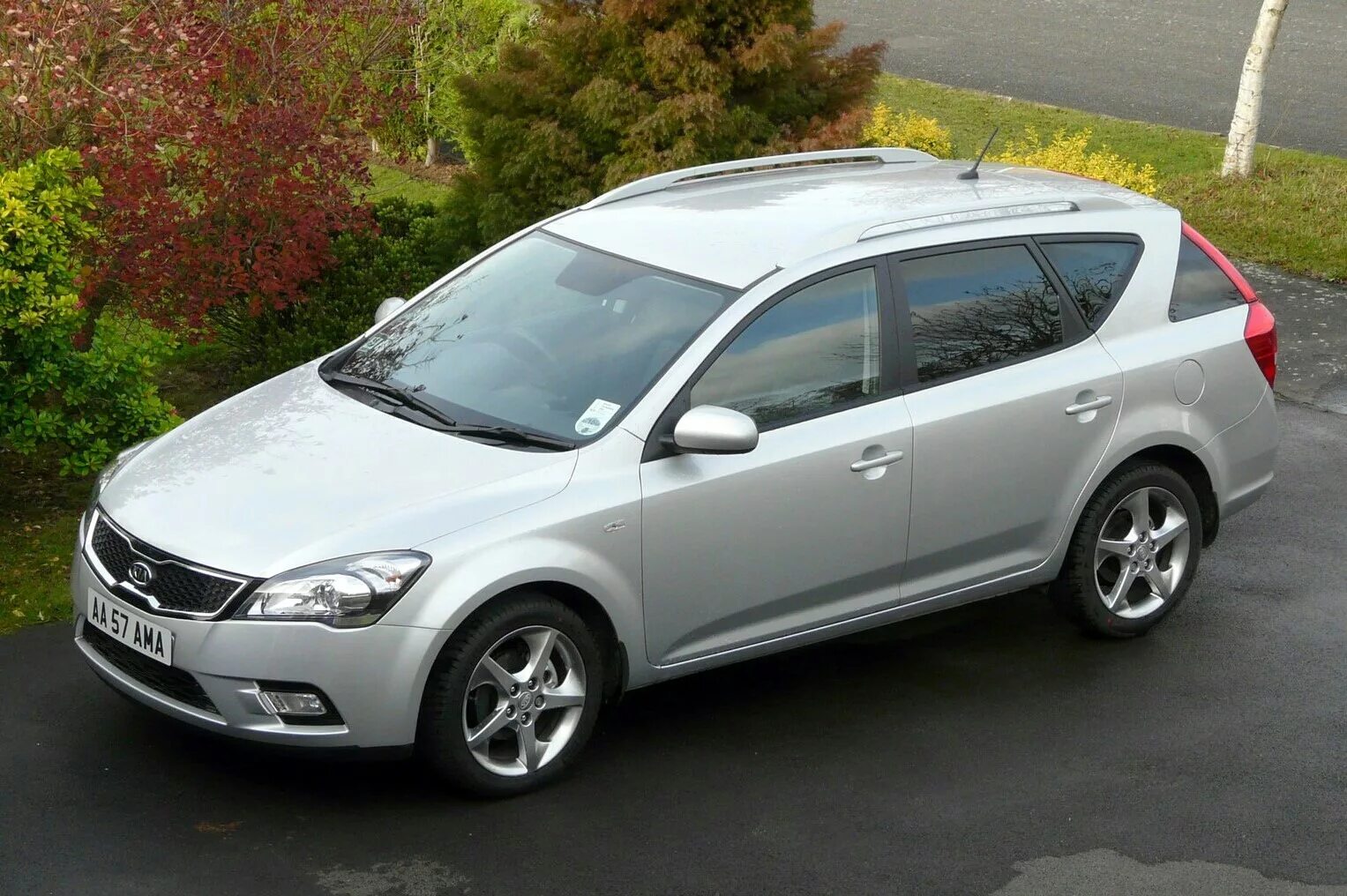 Киа сид универсал 2010 фото Киа сид универсал 2010 года LkbAuto.ru