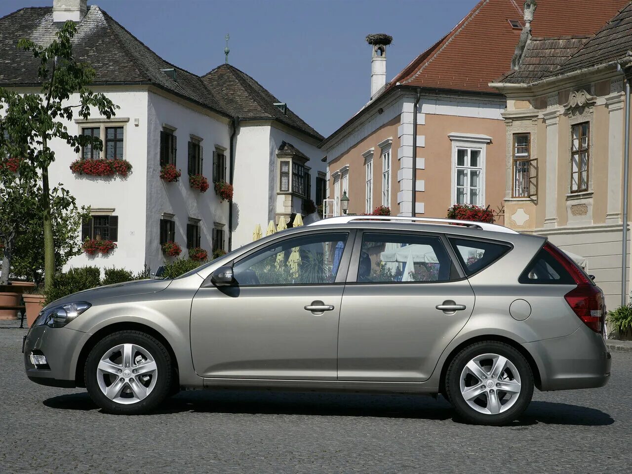 Киа сид универсал 2010 фото Kia Ceed 1 поколение рестайлинг, универсал 5-дверный - технические характеристик