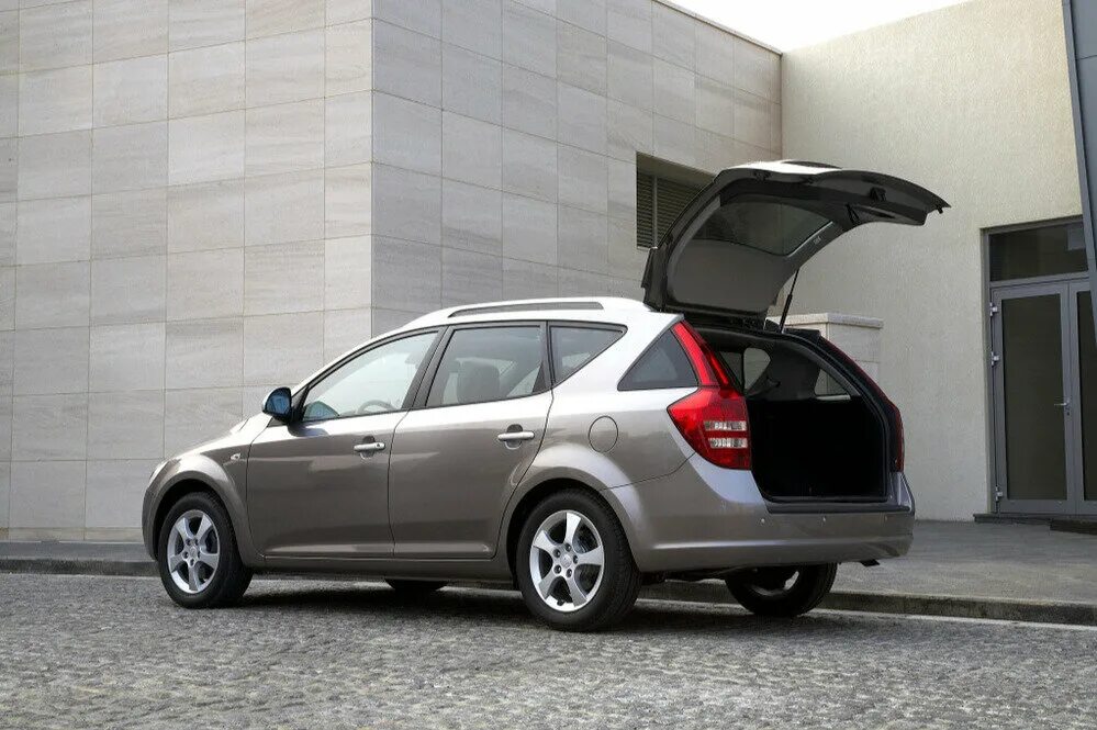 Киа сид универсал 2010 фото Выбираем подержанный "первый" Kia cee'd Юла Авто об автомобилях Дзен