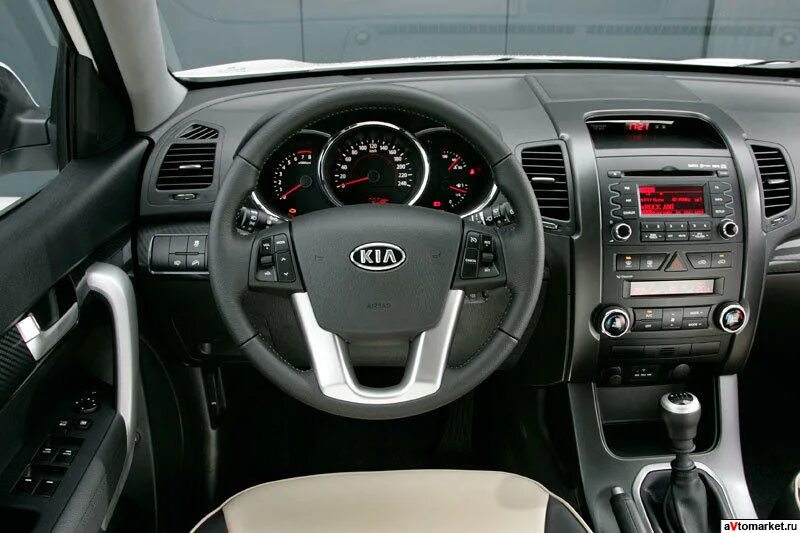 Киа соренто 2 фото салона Фото Kia Sorento 5 дв. внедорожник 2009 - 2012 - Фотографии автомобилей