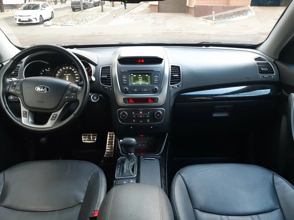Киа соренто 2 фото салона Киа соренто 2014 салон - Автопортал AutoShah.ru